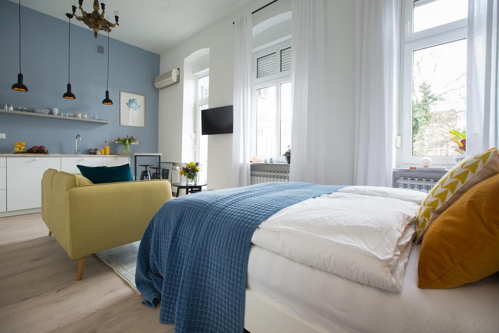 Montevideo Apartment ซาเกร็บ ภายนอก รูปภาพ
