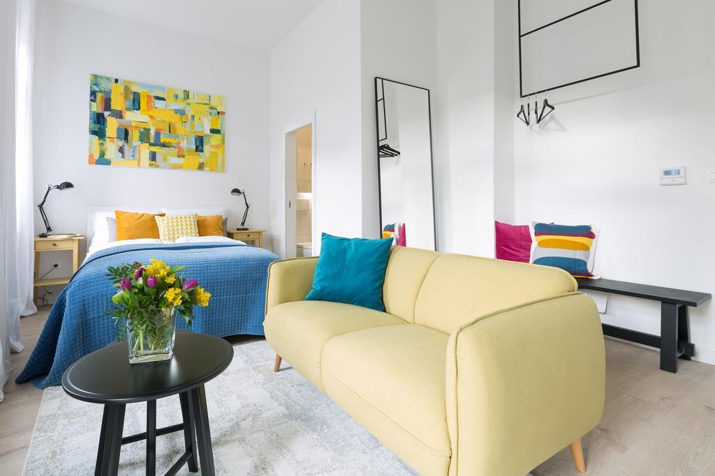 Montevideo Apartment ซาเกร็บ ภายนอก รูปภาพ